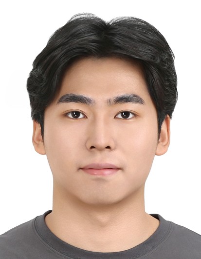 류경찬_증명사진_-_류경찬.jpg